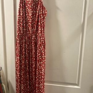 Chic Red Floral Maxi Dress with pockets